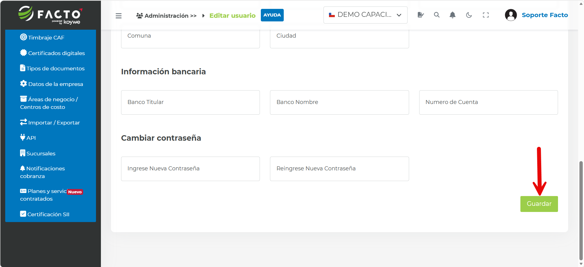 Formulario de edición de usuario con información bancaria, cambio de contraseña y botón Guardar